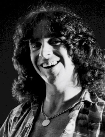 rob-halford,-joe-elliott-and-more-remember-ac/dc’s-bon-scott