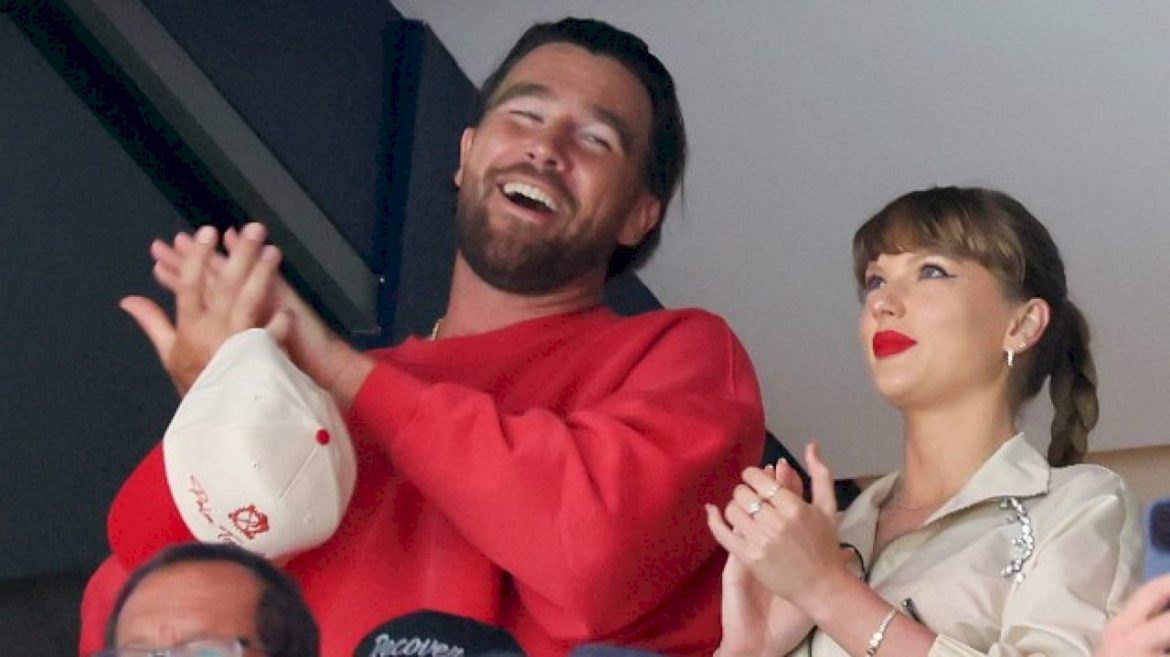 music-producer-thought-taylor-swift-wedding-invite-was-spam,-wife-says