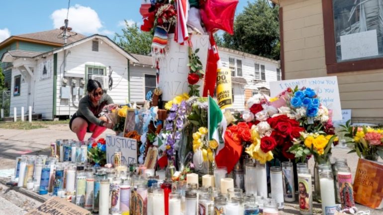 man-fatally-shot-by-federal-officer-in-houston-was-not-ice-target,-dhs-says