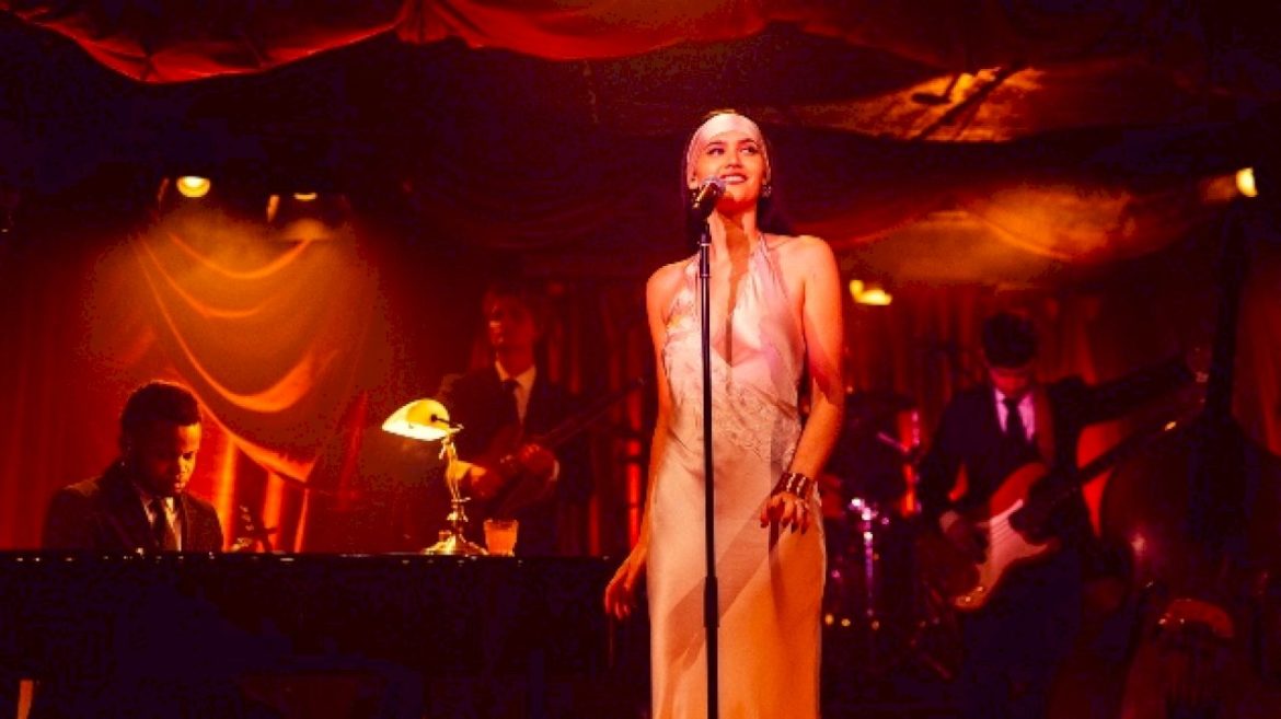 sienna-spiro-releases-live-performance-of-‘great-expectations’