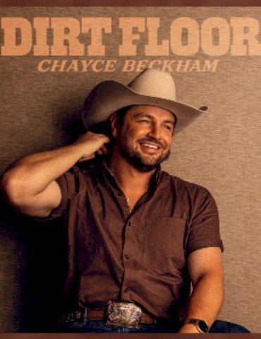 chayce-beckham’s-new-music-starts-with-a-‘dirt-floor’