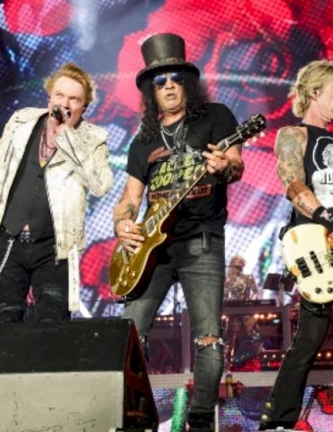 guns-n’-roses-launch-sweepstakes-to-benefit-the-american-foundation-for-suicide-prevention