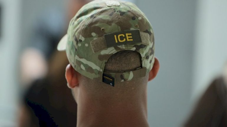 trump-overturns-temporary-pause-on-ice-traffic-stops:-source