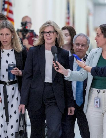kathy-ruemmler,-former-top-lawyer-at-goldman-sachs,-calls-epstein-‘masterful-liar’-in-house-probe