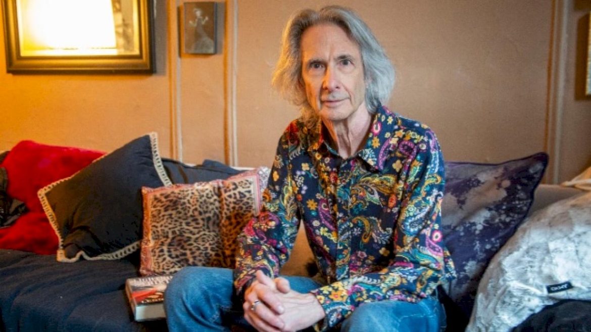 lenny-kaye-seeks-‘artistic-closure’-with-the-release-of-debut-solo-album,-‘goin’-local’