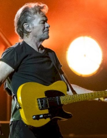 john-mellencamp-forced-to-cancel-michigan-concert-due-to-poor-air-quality