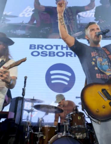 #rip-brothers-osborne:-from-pinebox-to-deale,-maryland,-tj-and-john-tease-new-music