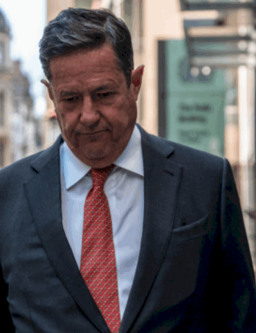 house-oversight-committee-to-interview-epstein’s-former-private-banker