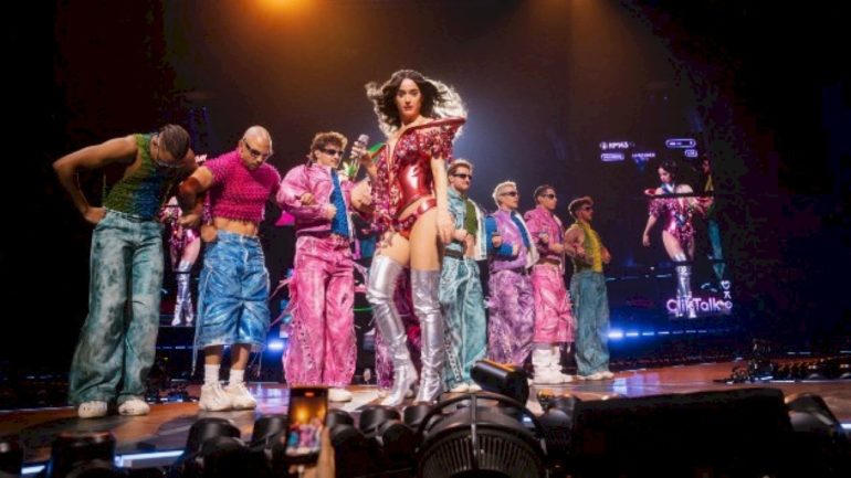 katy-perry’s-lifetimes-tour-film-is-hitting-theaters-in-september