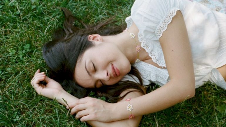 making-daisy-chains:-olivia-rodrigo-teams-with-etsy-creators-for-capsule-collection