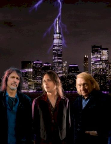 foreigner’s-jeff-pilson-talks-new-live-album,-‘in-the-eye-of-the-storm’