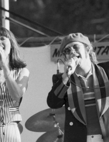 live-elton-john/kiki-dee-‘don’t-go-breaking-my-heart’-duet-debuts-on-youtube