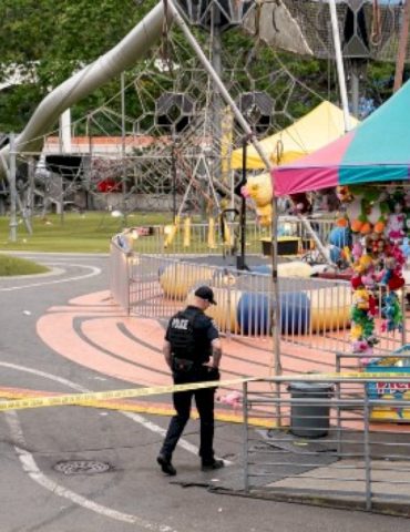 15-year-old-detained,-2nd-suspect-at-large-following-deadly-shooting-at-seattle-food-festival