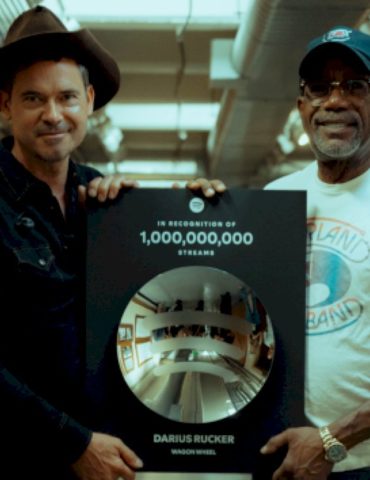the-‘wagon-wheel’-turns-more-than-a-billion-times-on-spotify