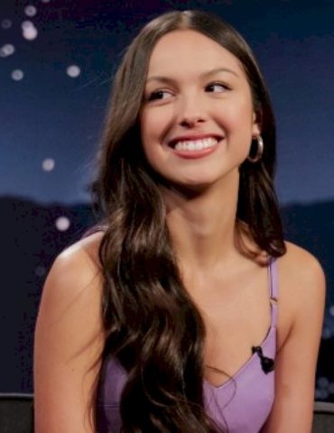 olivia-rodrigo-and-alleged-new-boyfriend-share-pda-in-brooklyn