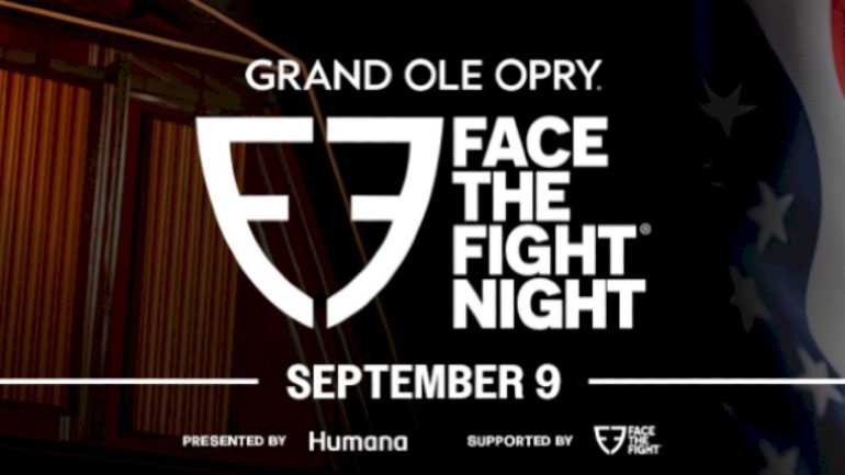 chris-young-and-trace-adkins-step-into-the-ring-for-opry’s-face-the-fight-night