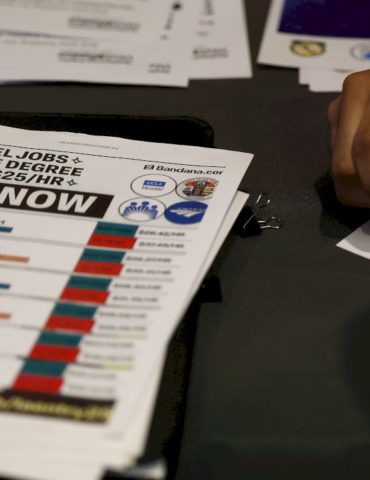 us-economy-slowed-more-than-expected-as-the-iran-war-took-hold