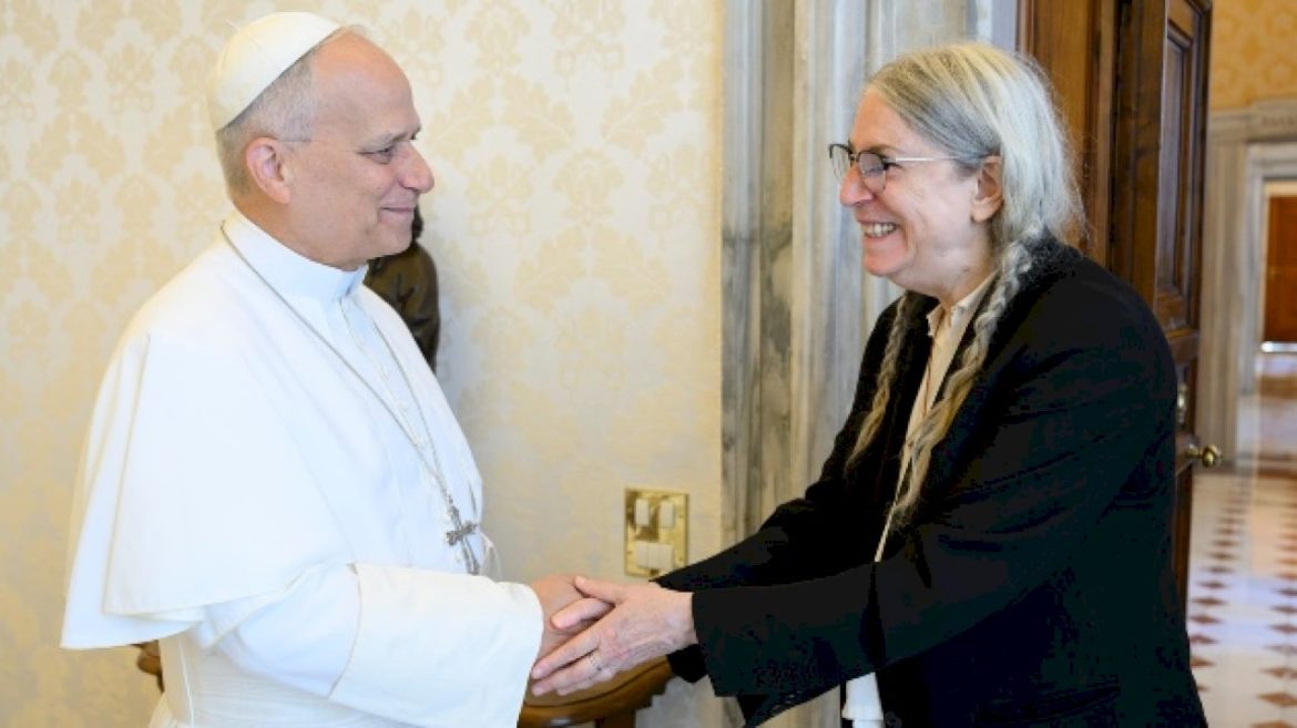 patti-smith-meets-with-pope-leo-at-the-vatican