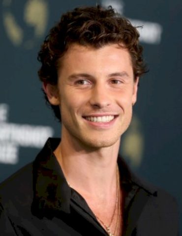 shawn-mendes-celebrates-girlfriend-bruna-marquezine-in-birthday-post