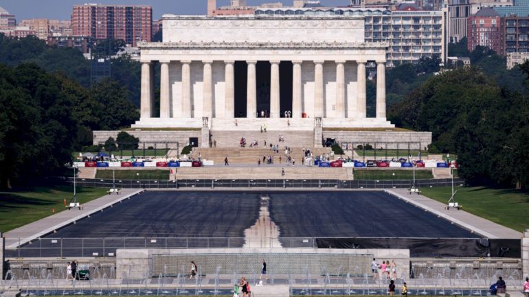 trump-acknowledges-‘no-video-or-proof’-of-alleged-vandalism-to-reflecting-pool