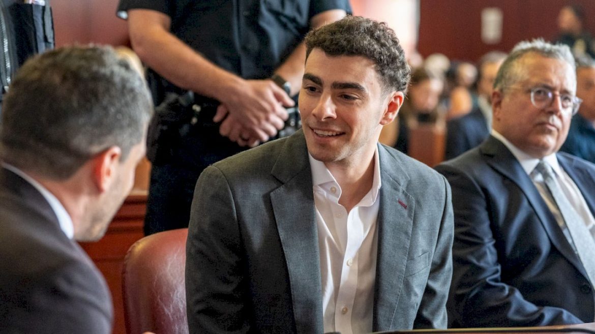 luigi-mangione-plea-discussion-expected-friday-in-federal-case:-sources