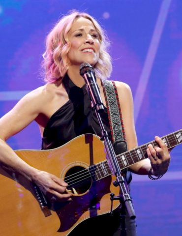 bmi-says-sheryl-crow-is-a-‘troubadour’