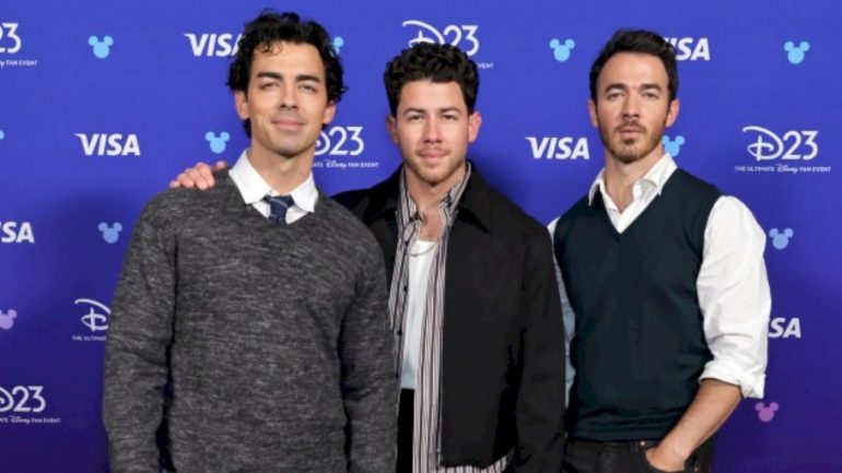 jonas-brothers-honored-as-disney-legends-at-d23-fan-event