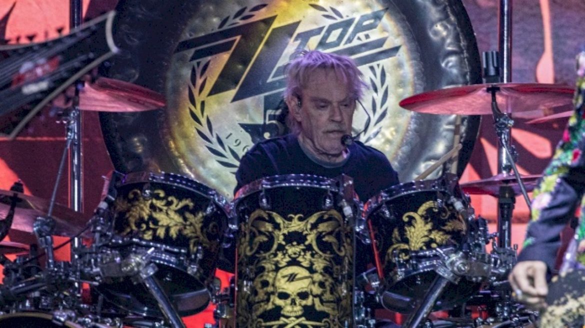 artists-pay-tribute-to-zz-top-drummer-frank-beard