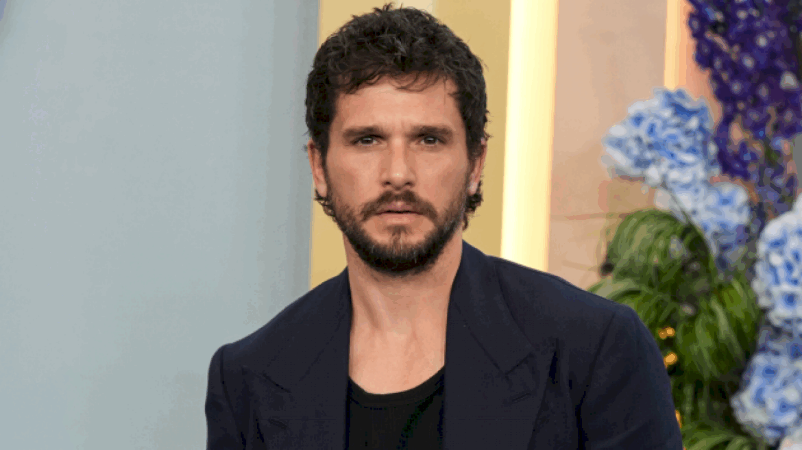 kit-harington-replaces-nicholas-hoult-as-gilderoy-lockhart-in-‘harry-potter’-series