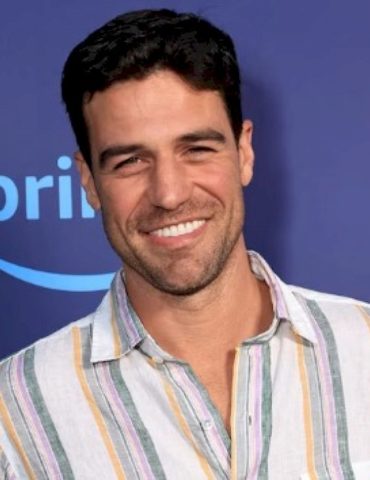 former-‘bachelor-in-paradise’-star-joe-amabile-opens-up-after-brain-tumor-surgery
