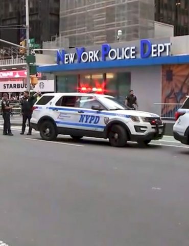 young-woman-killed-in-‘unprovoked’-times-square-stabbing-is-identified:-police