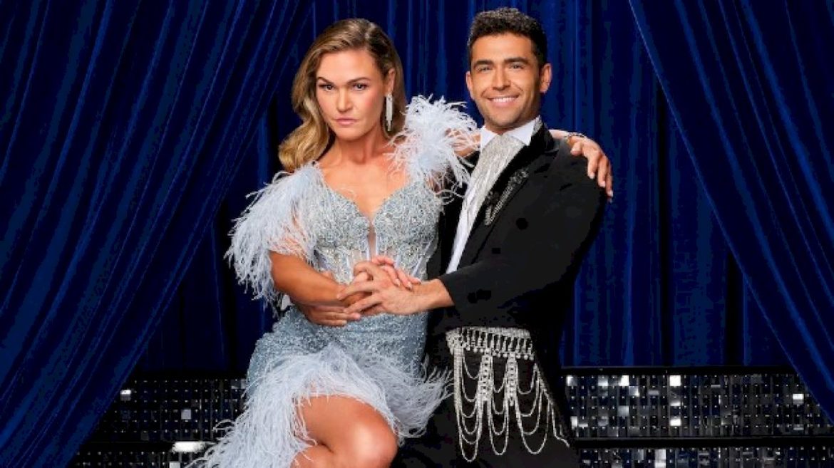 julia-stiles,-jenna-dewan-and-more-stars-join-‘dancing-with-the-stars’-season-35