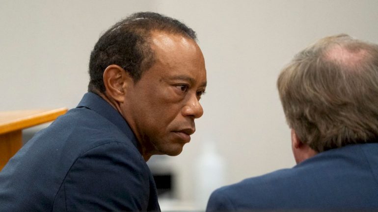 tiger-woods-changes-plea-in-dui-case,-driver’s-license-suspended-for-5-years