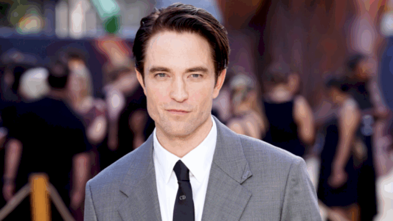 robert-pattinson-says-he’s-‘feeling-my-age’-filming-‘the-batman-part-ii’