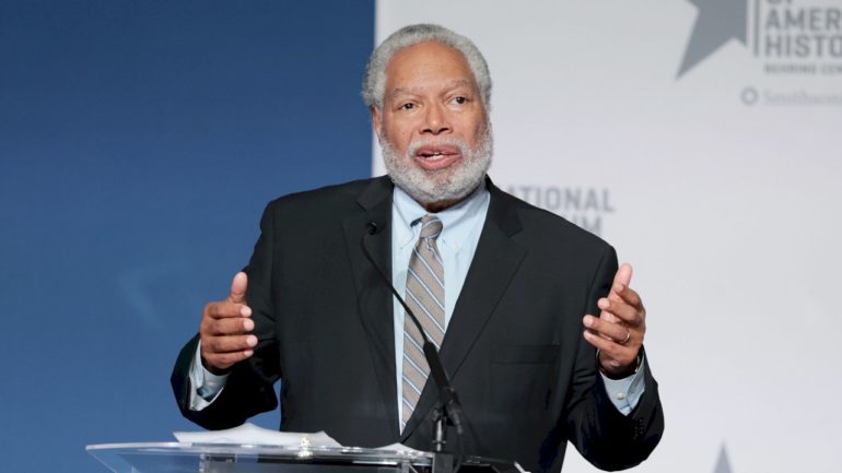 smithsonian-secretary-lonnie-bunch-resigns-amid-attacks-from-trump-administration
