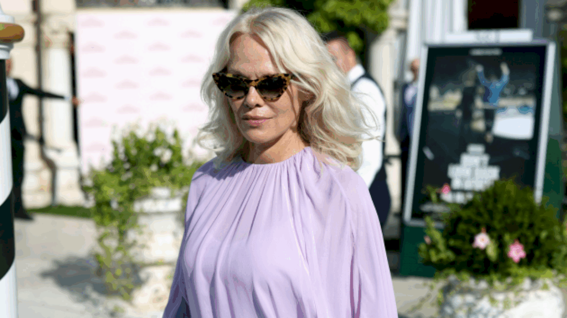 pamela-anderson-opens-up-on-hepatitis-c-battle:-‘i’ve-finally-come-to-terms’