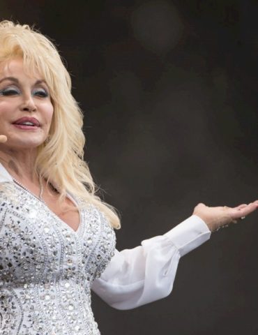 nashville-airport-authority-approves-renaming-airport-in-honor-of-dolly-parton