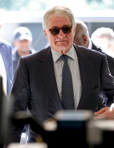 house-votes-to-hold-leon-black-in-contempt-of-congress-in-epstein-probe