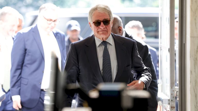 house-votes-to-hold-leon-black-in-contempt-of-congress-in-epstein-probe
