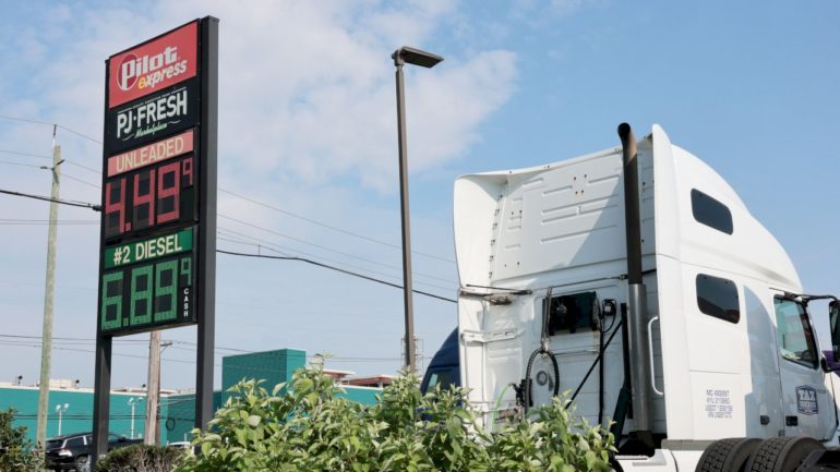 diesel-prices-at-record-highs-amid-strait-of-hormuz-disruption,-russia-ukraine-war