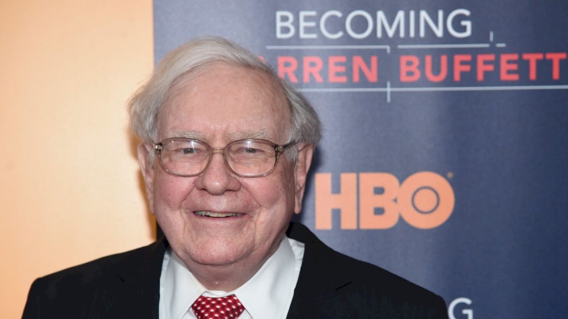 warren-buffett-steps-down-as-berkshire-hathaway-chairman