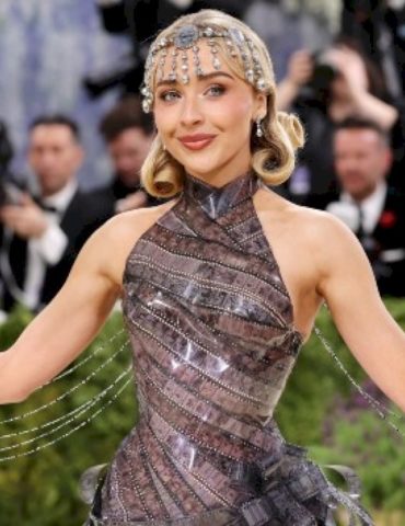 sabrina-carpenter,-margaret-qualley-join-tom-holland-for-fred-astaire-film