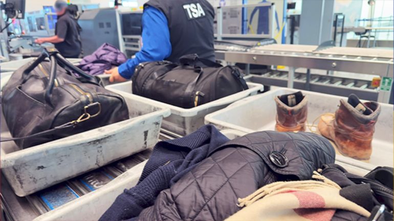 tsa-says-officers-must-stand,-chairs-banned-at-airport-checkpoints-nationwide