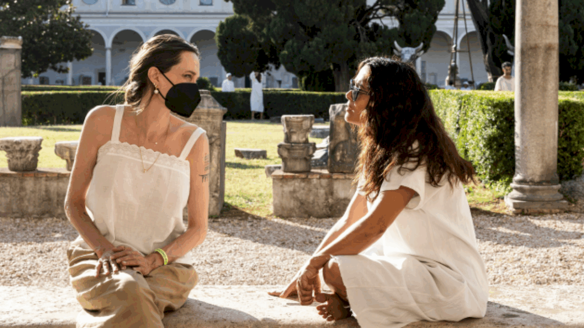 angelina-jolie,-salma-hayek-on-how-‘without-blood’-is-a-mature-story-about-conflict