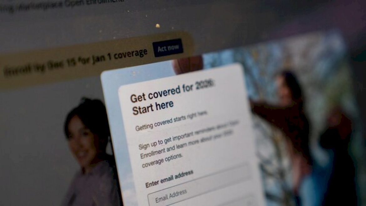 trump-administration-begins-mailing-out-$500-aca-refund-checks.-here’s-what-to-know