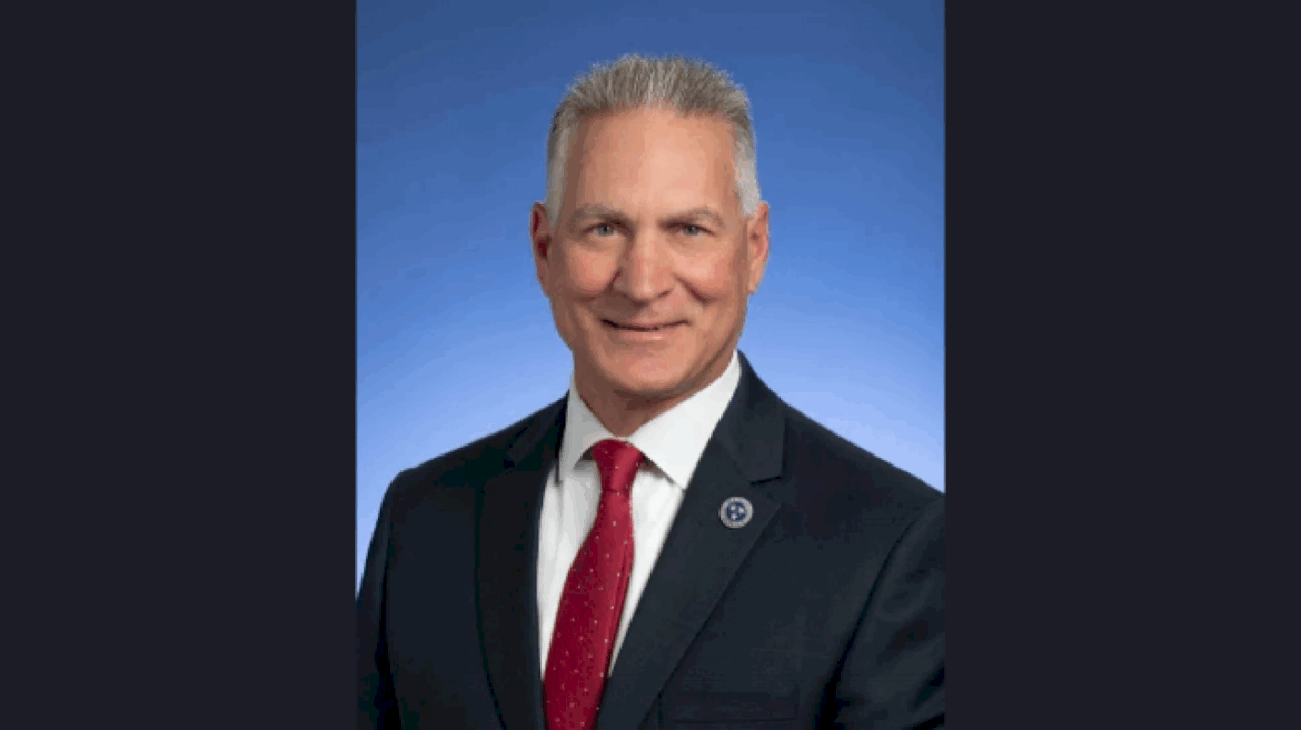 tennessee-corrections-commissioner-to-resign-days-after-failed-execution-of-christa-pike:-governor