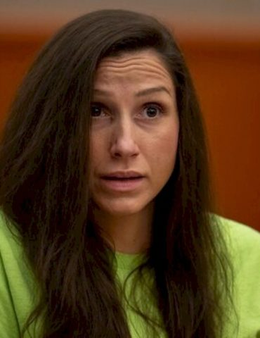 sheriff,-former-sheriff-charged-with-obstruction-of-justice-related-to-kouri-richins-case:-filings
