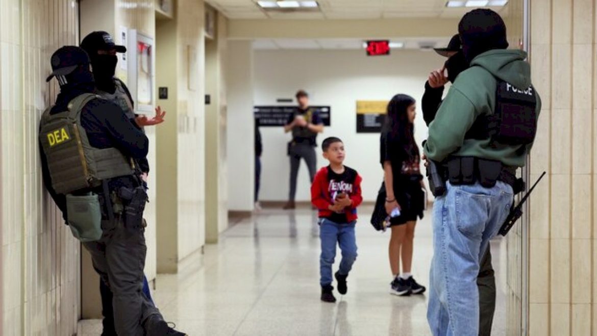trump-administration-to-use-government-lawyers-to-represent-migrant-children