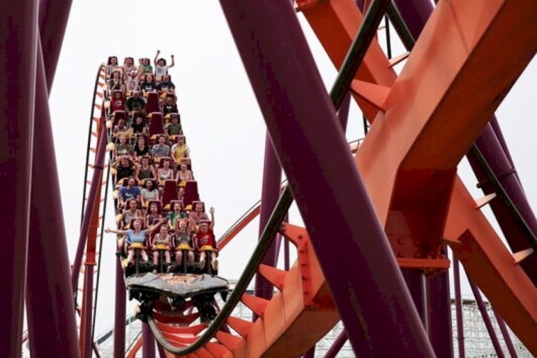 six-flags-temporarily-closes-9-other-roller-coasters-after-fatal-incident-in-georgia