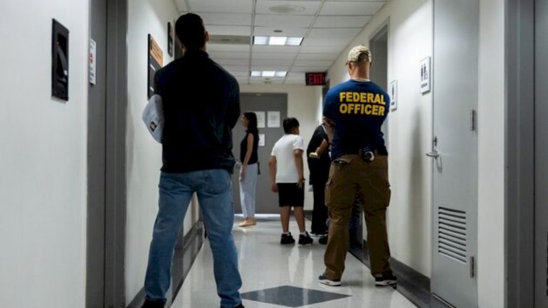 trump-administration-offering-migrant-children-$3,000-to-self-deport